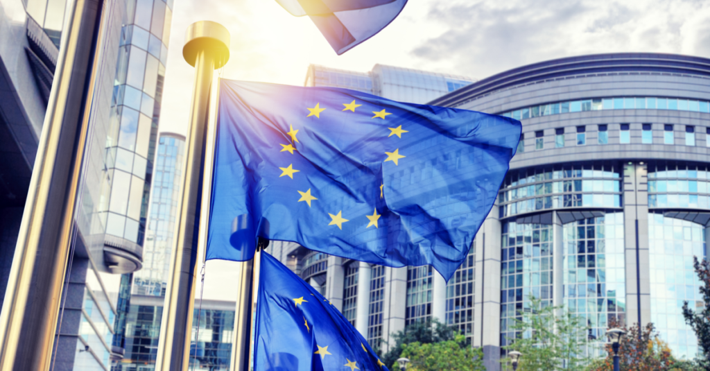 Europeiska kommissionen har publicerat två preliminära inledande konsekvensbedömningar gällande möjliga ändringar till REACH- och CLP-lagstiftningarna i EU:s kemikalistrategi vilken främjar hållbarhet.
